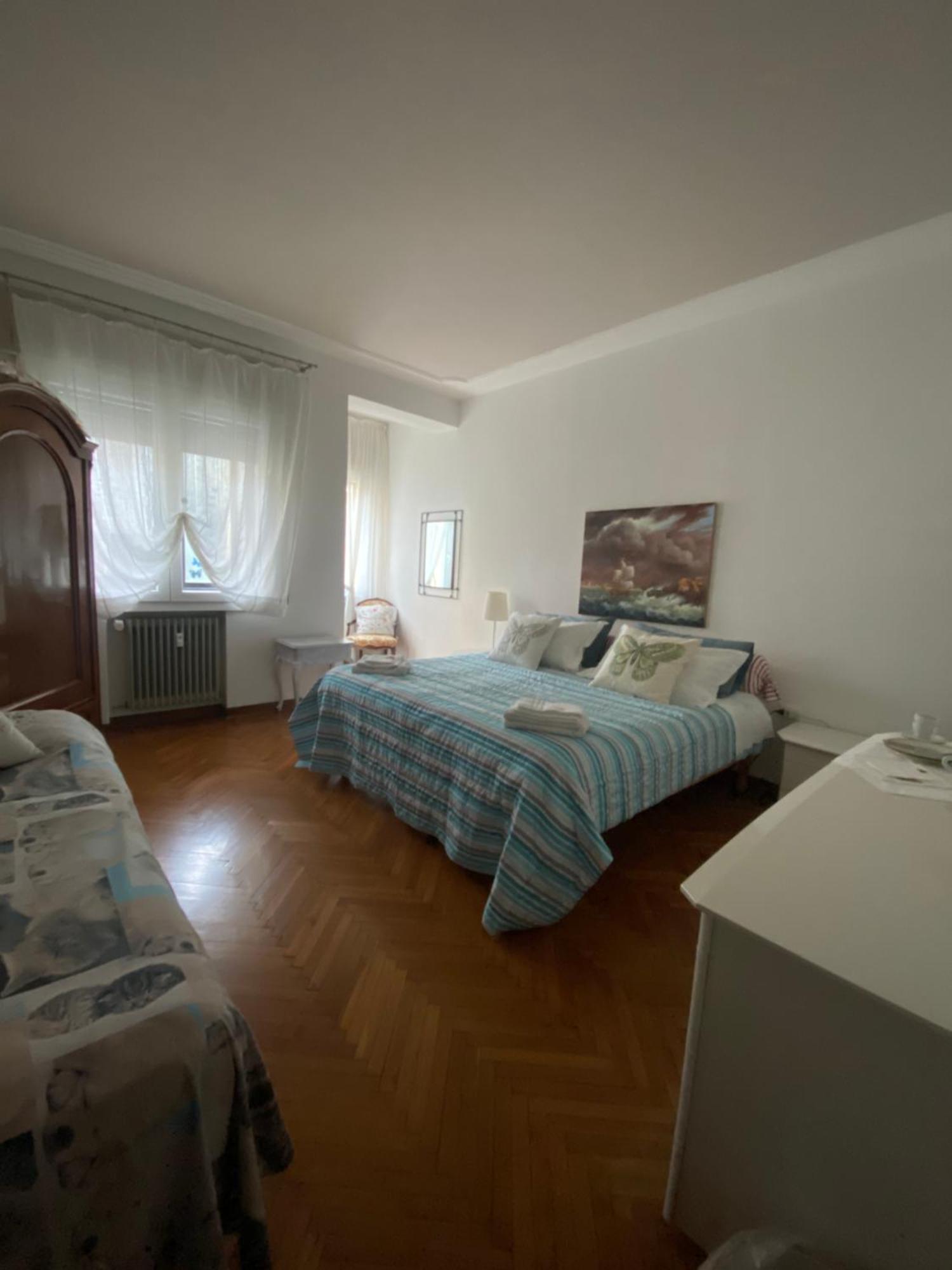 Residenza Delle Farfalle-Tripla Con Bagno Privato E Matrimoniale Con Bagno Condiviso Padua Exterior foto